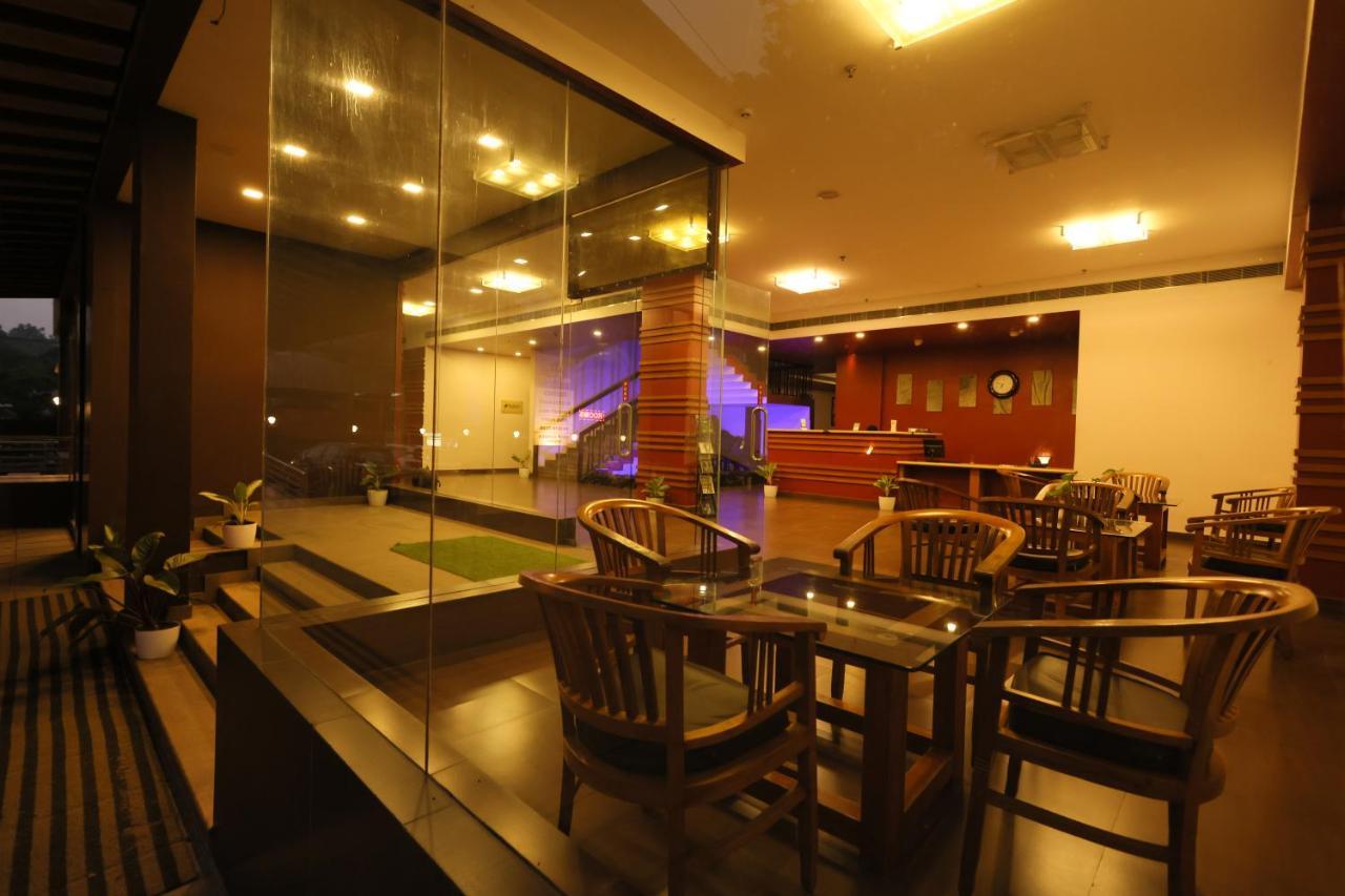 Misty Gate Hotel Vythiri Ngoại thất bức ảnh